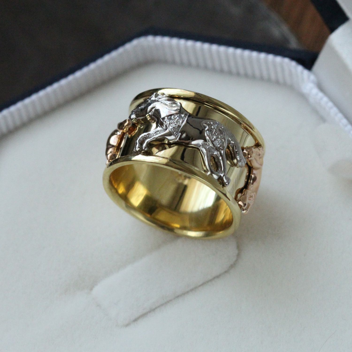 925 Sterling Silver Yellow Gold Plated Horse Design  Band Man's Ring jewelry